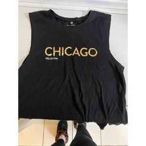 CHICAGO PELOTON BLACK SHIRT